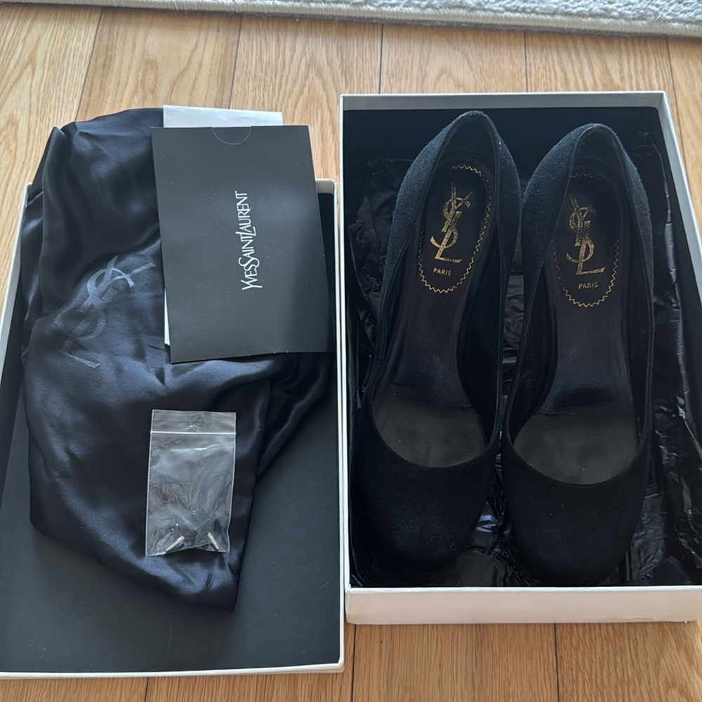 YSL Triboo Black Suede Pumps - Picture 2 of 5